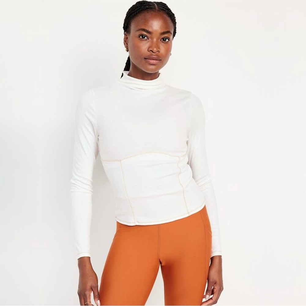 Old Navy UltraLite Mock-Neck Top
Color: Creme De La Creme